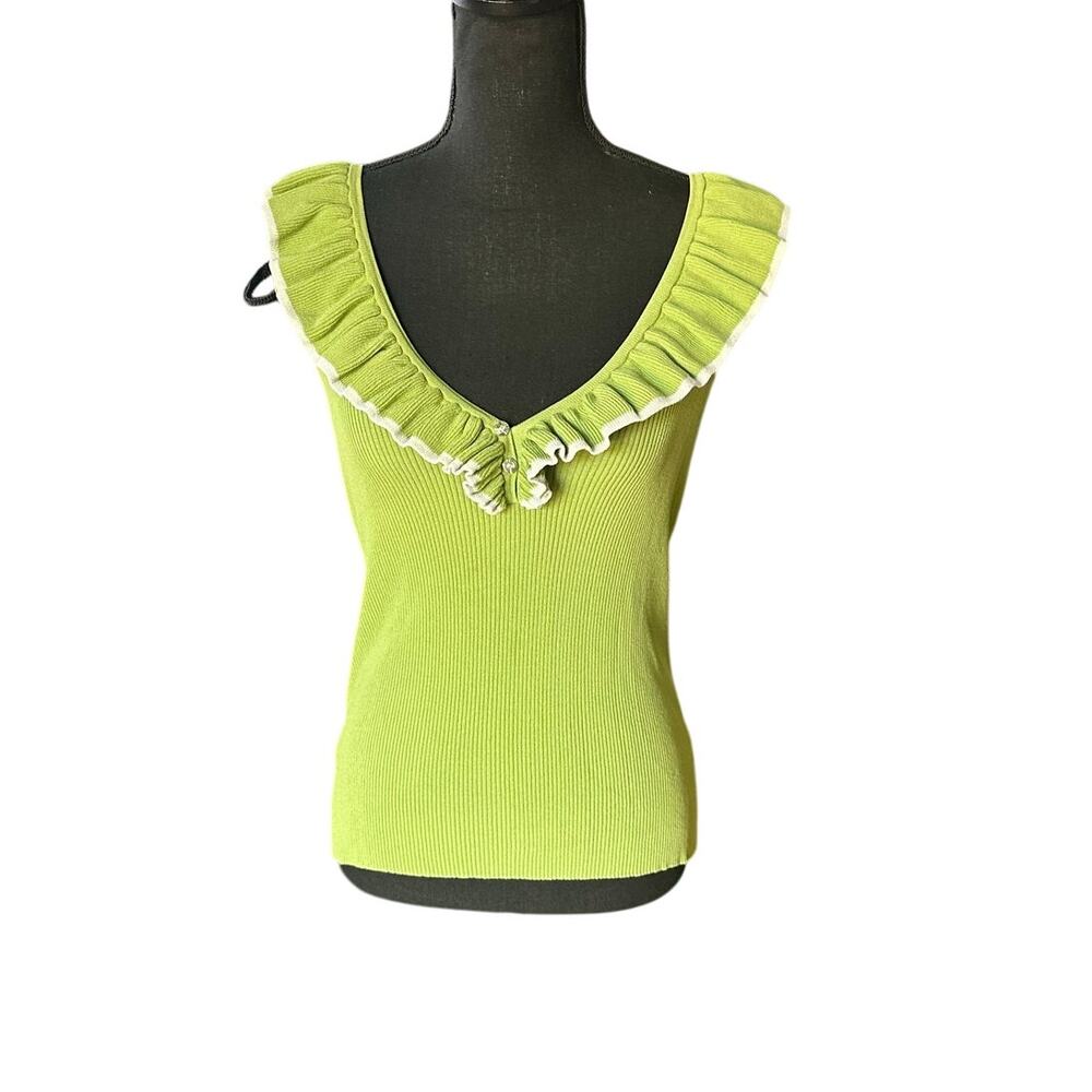 Chic Camille La Vie Green Ruffle Trim Sleeveless Top – Women’s Medium Blouse